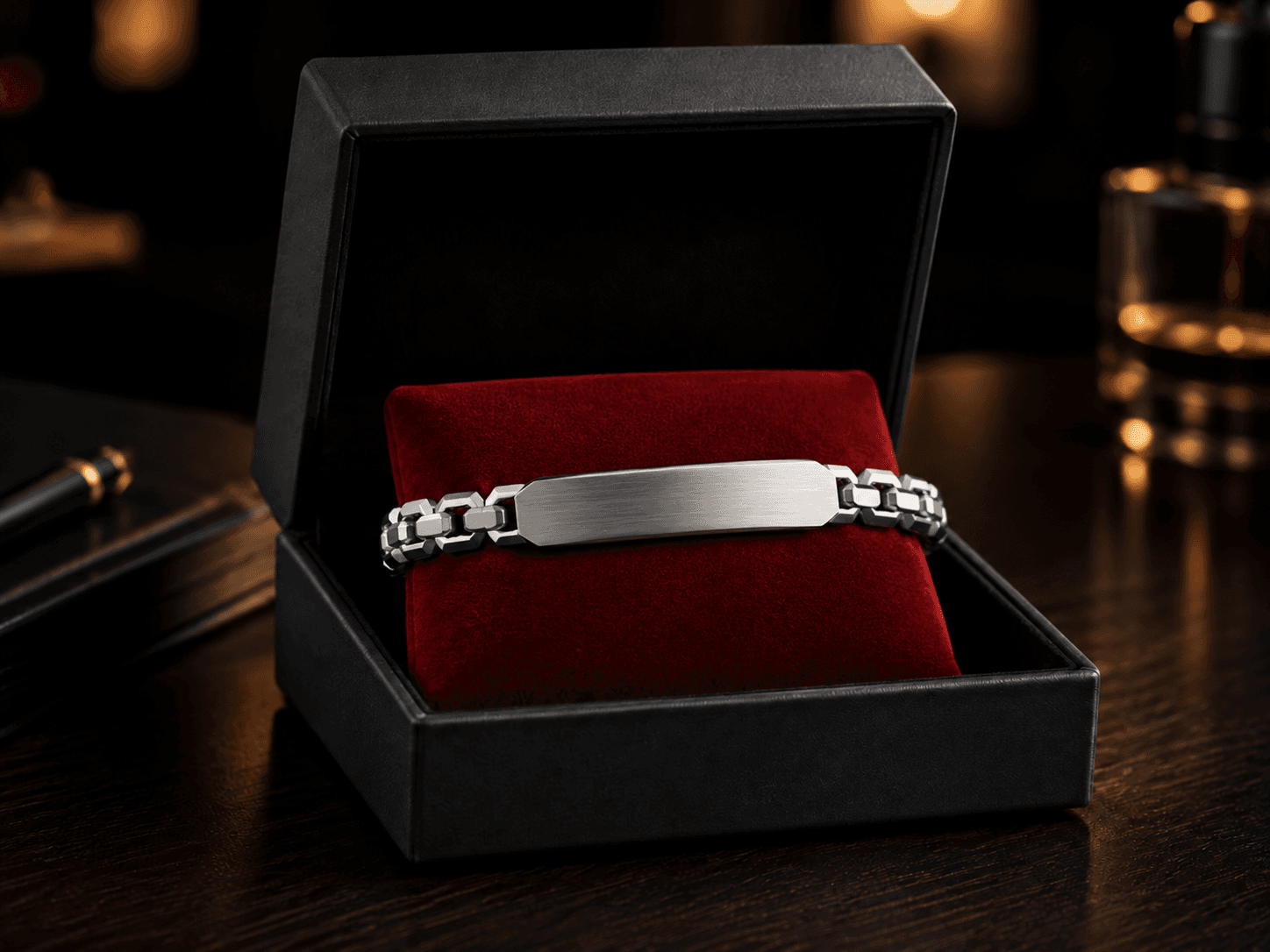 Lumière Infinity Bracelet presented in a jewelry box